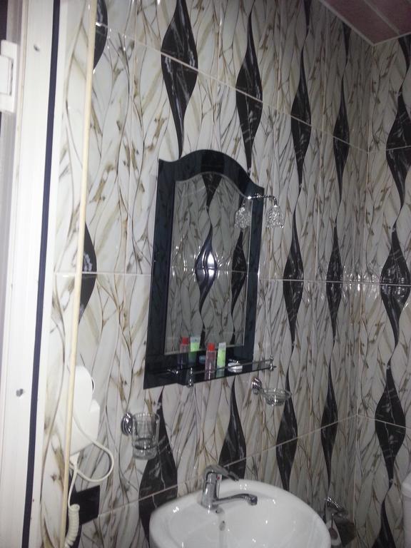 טביליסי Hotel Richard מראה חיצוני תמונה