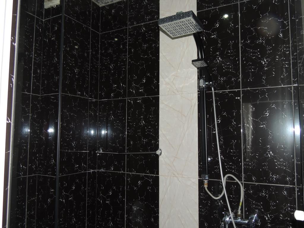 טביליסי Hotel Richard מראה חיצוני תמונה
