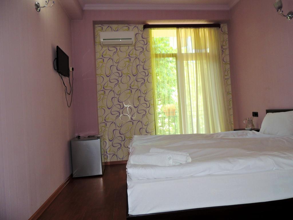 טביליסי Hotel Richard מראה חיצוני תמונה