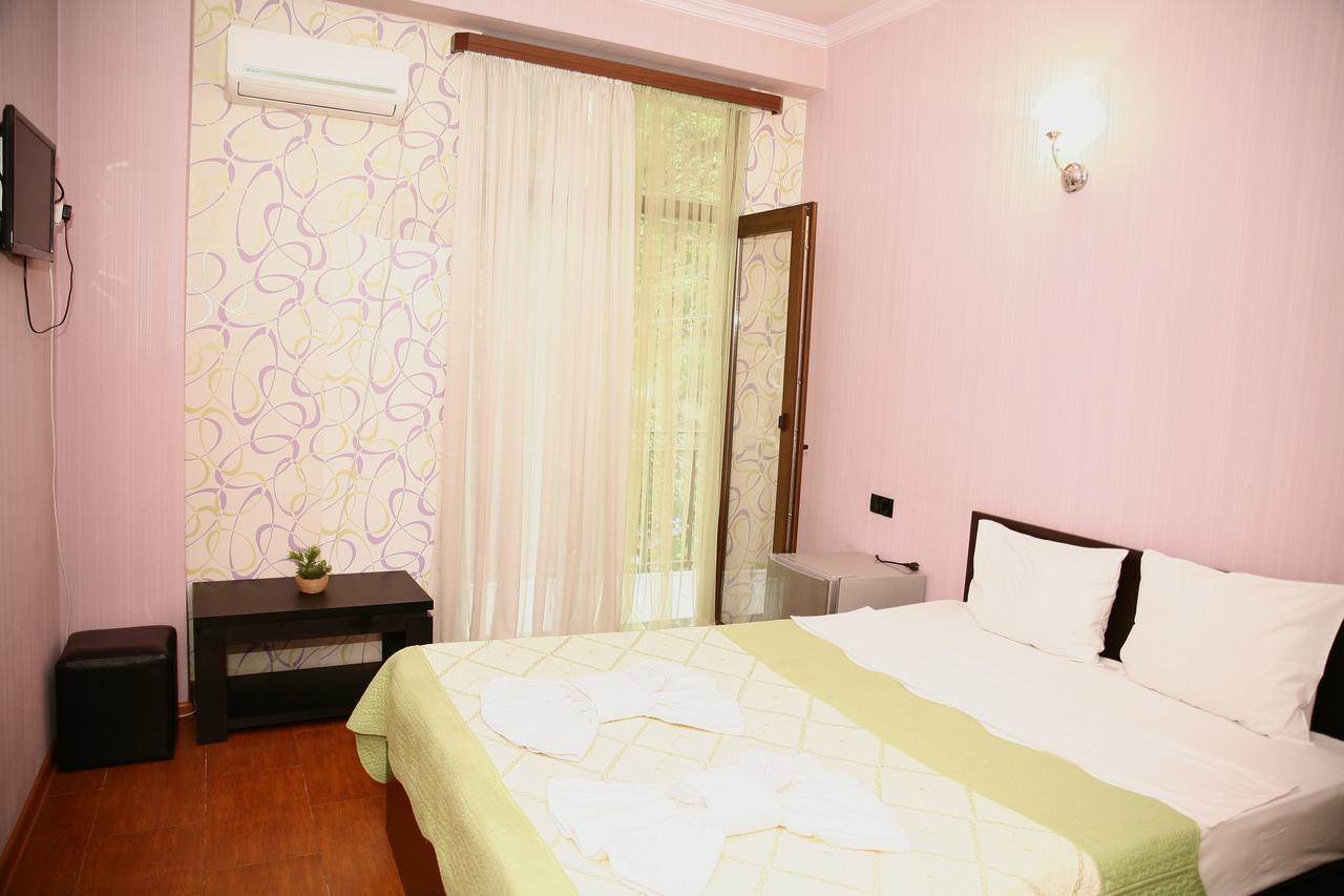 טביליסי Hotel Richard מראה חיצוני תמונה