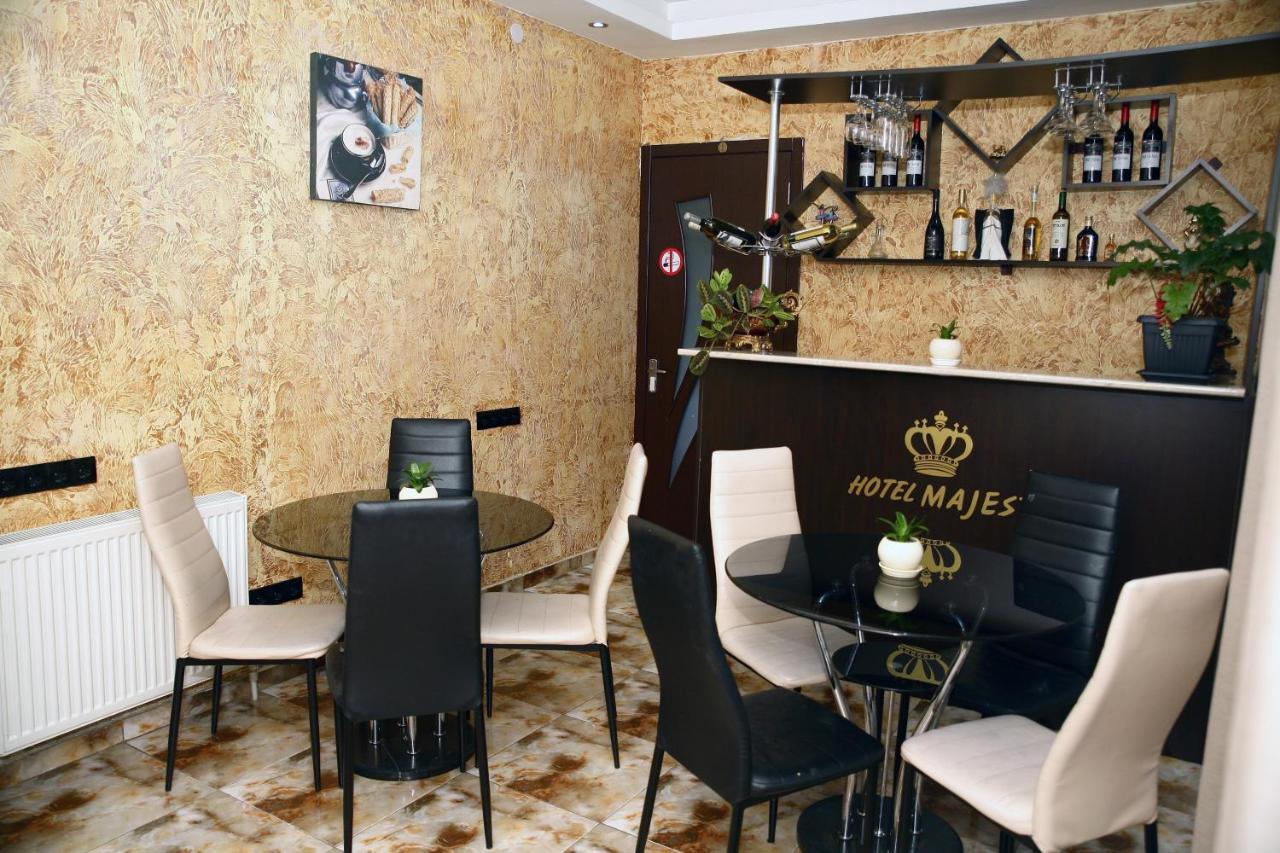 טביליסי Hotel Richard מראה חיצוני תמונה