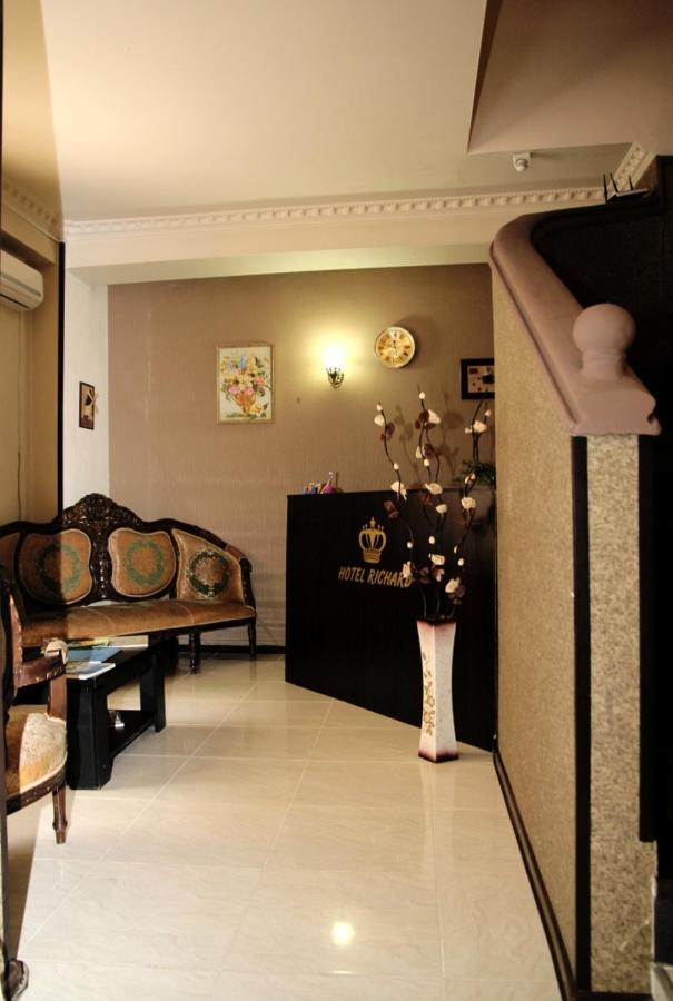 טביליסי Hotel Richard מראה חיצוני תמונה